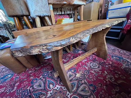 Solid oak table live - solid,